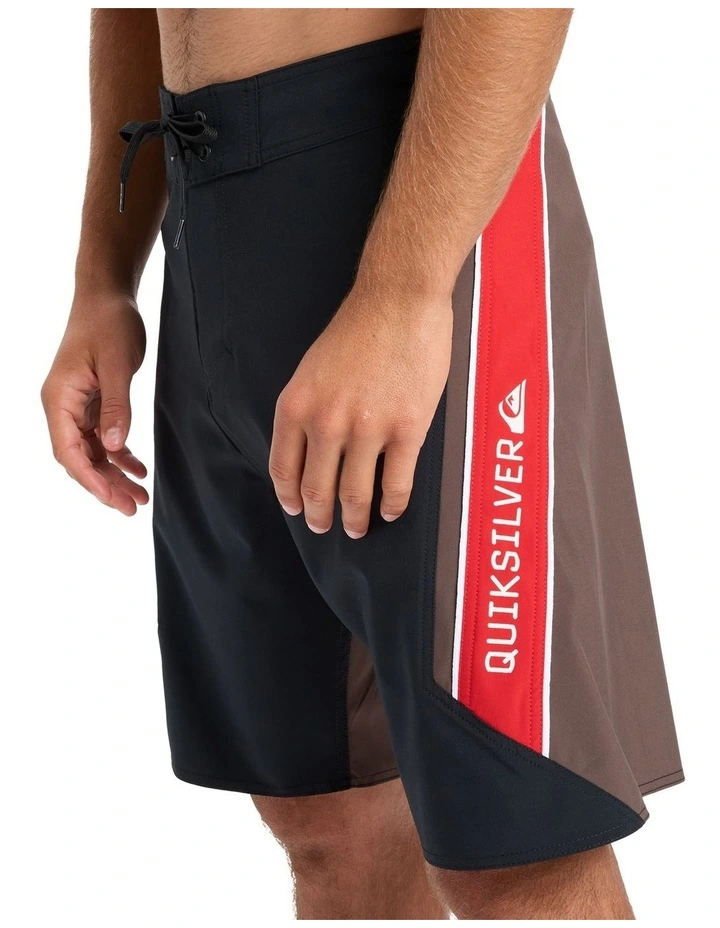Surfsilk Clicke Boardshorts 20 Inch in Brown image 3
