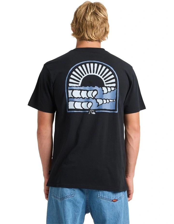 Sunset Arc Wave T-shirt in Black image 2