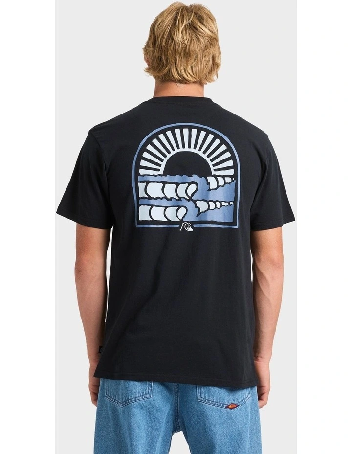 Sunset Arc Wave T-Shirt in Black image 2