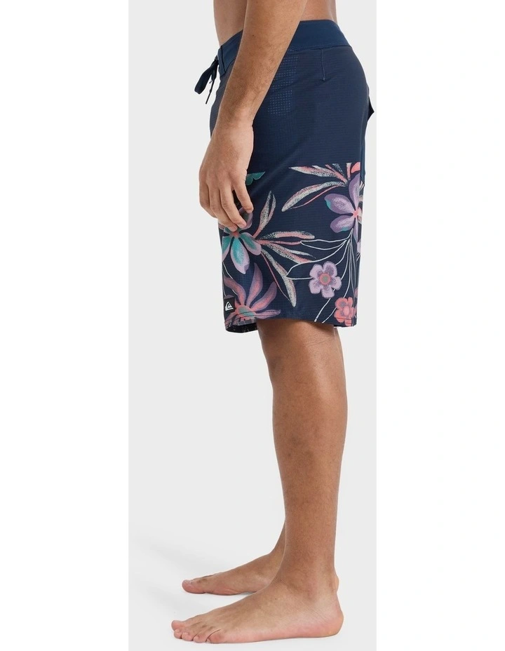 Highline Arch 19 Boardshorts in Navy image 3