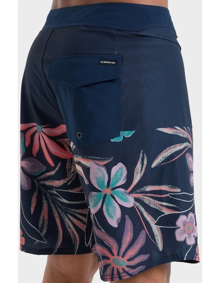 Highline Arch 19 Boardshorts in Navy image 4