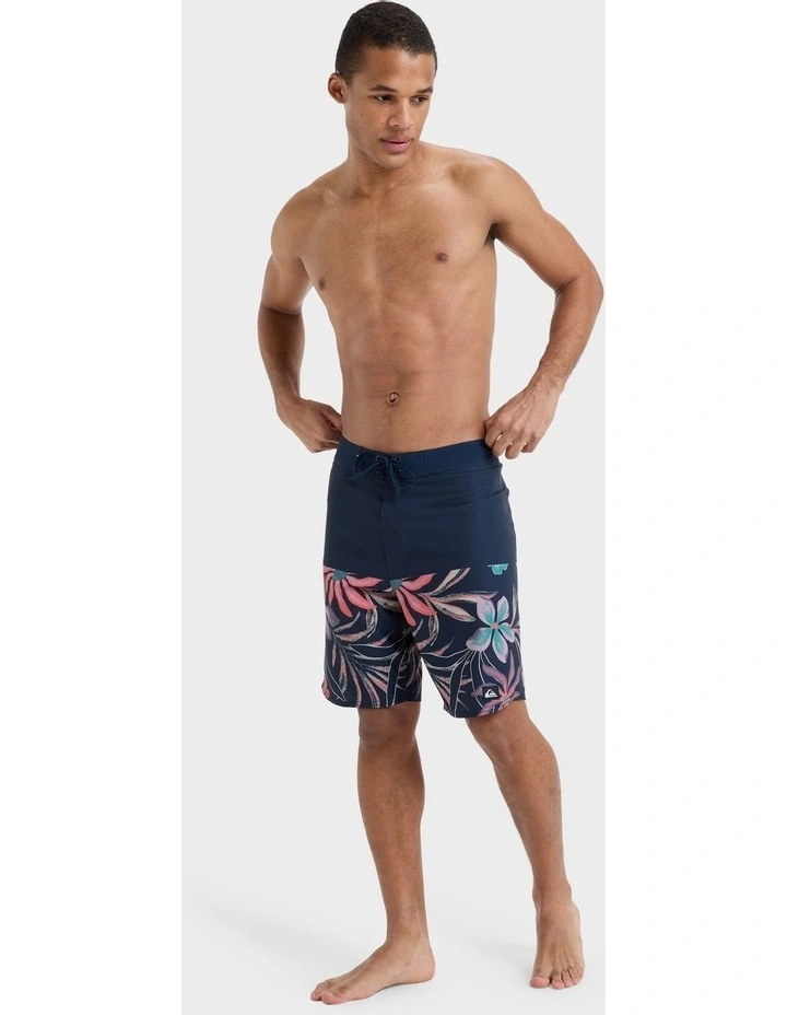 Highline Arch 19 Boardshorts in Navy image 5