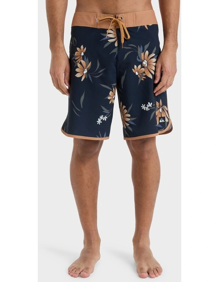 Highline Scallop 19 Boardshorts in Black image 1