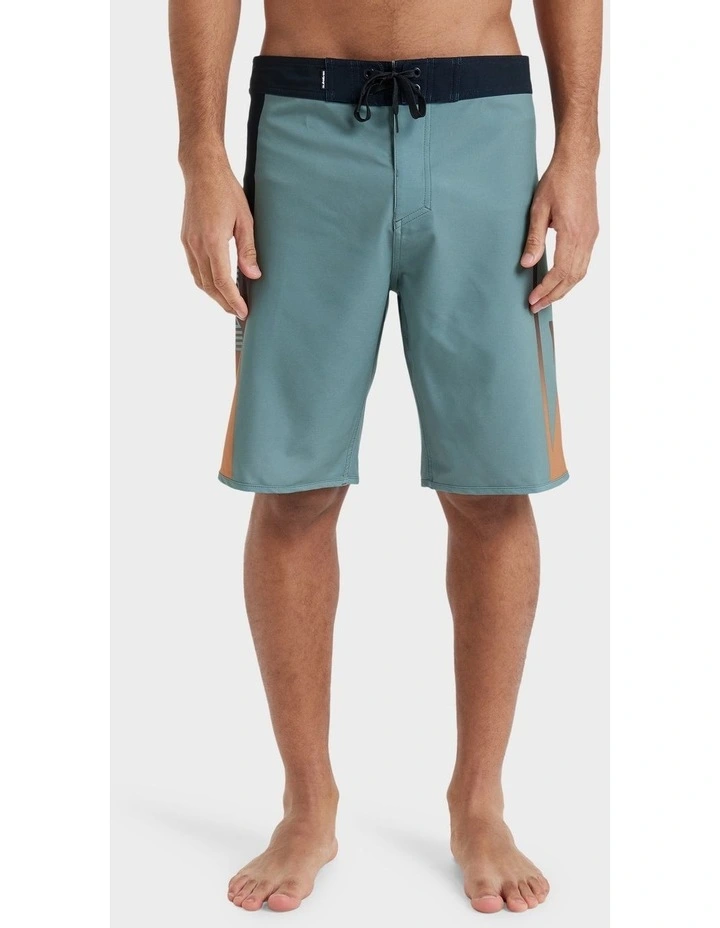 Surfsilk Holmes 20 Boardshorts in Green image 1