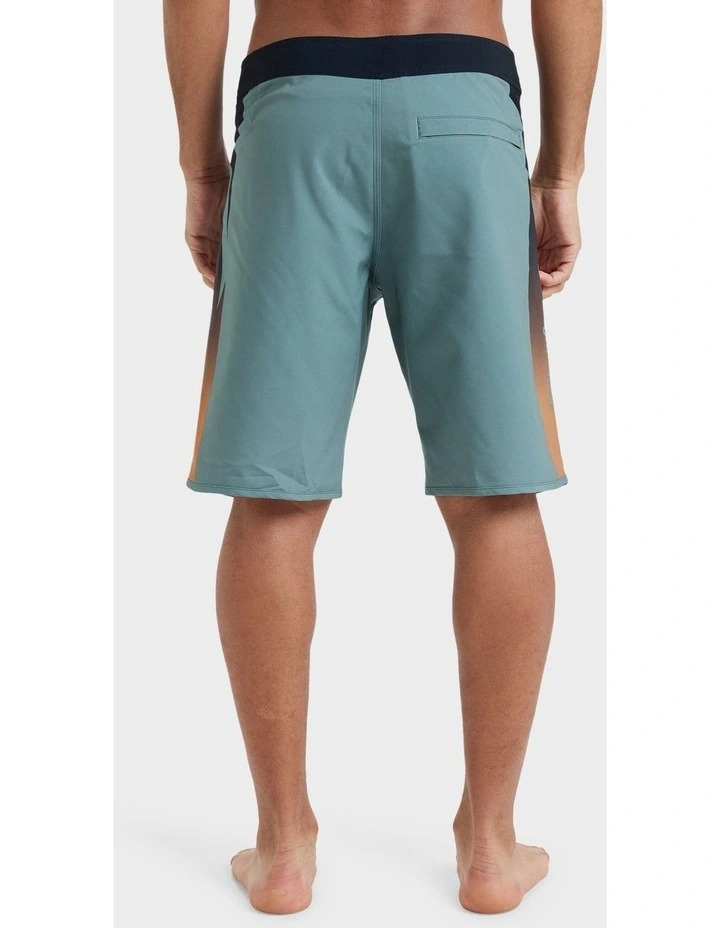Surfsilk Holmes 20 Boardshorts in Green image 2