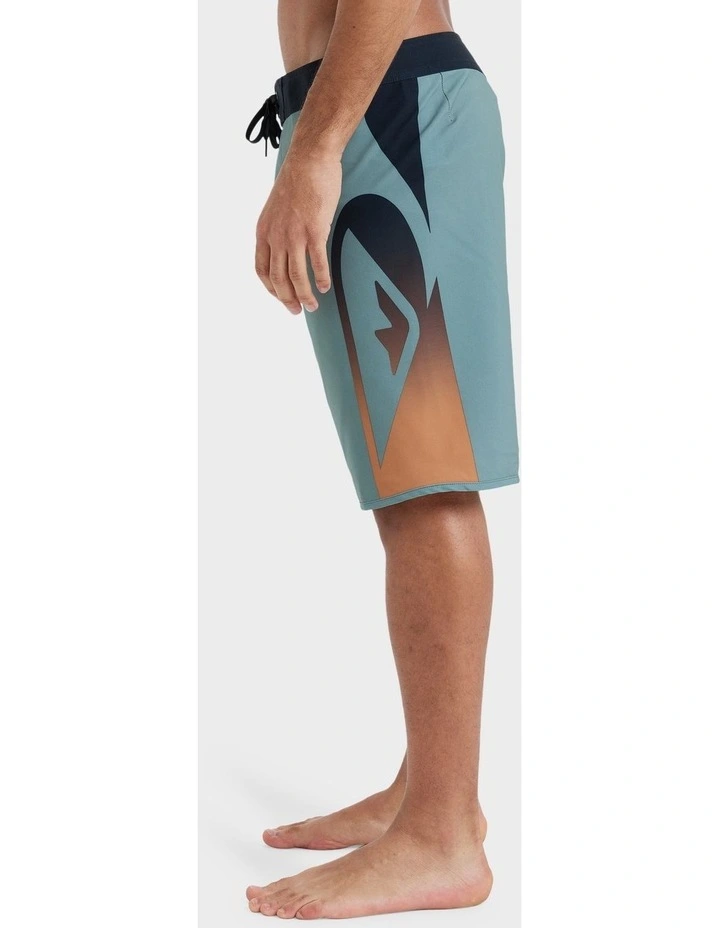Surfsilk Holmes 20 Boardshorts in Green image 3