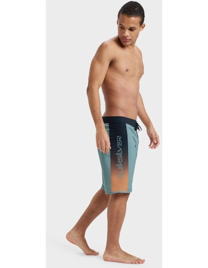 Surfsilk Holmes 20 Boardshorts in Green image 5