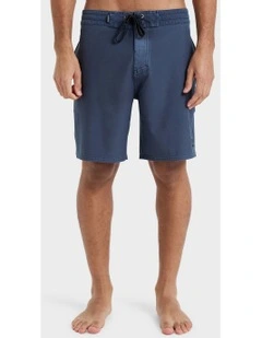 Surfsilk 18 Boardshorts in Black