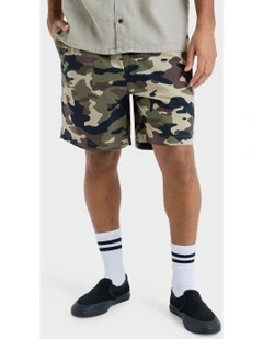 Taxer 18 Walkshorts in Brown