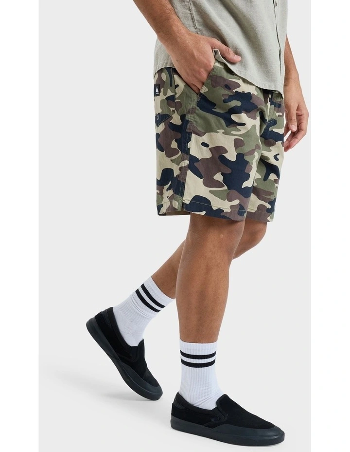 Taxer 18 Walkshorts in Green image 3