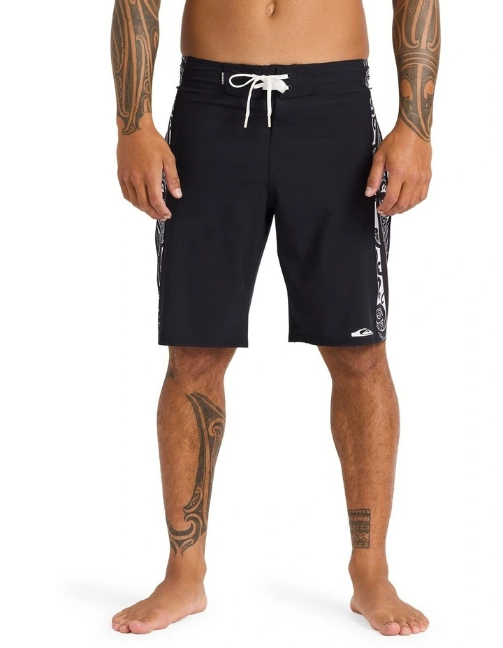 Mangotu Boardshorts 20" in Black image 1