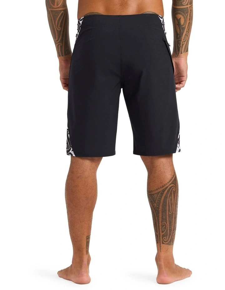 Mangotu Boardshorts 20" in Black image 2