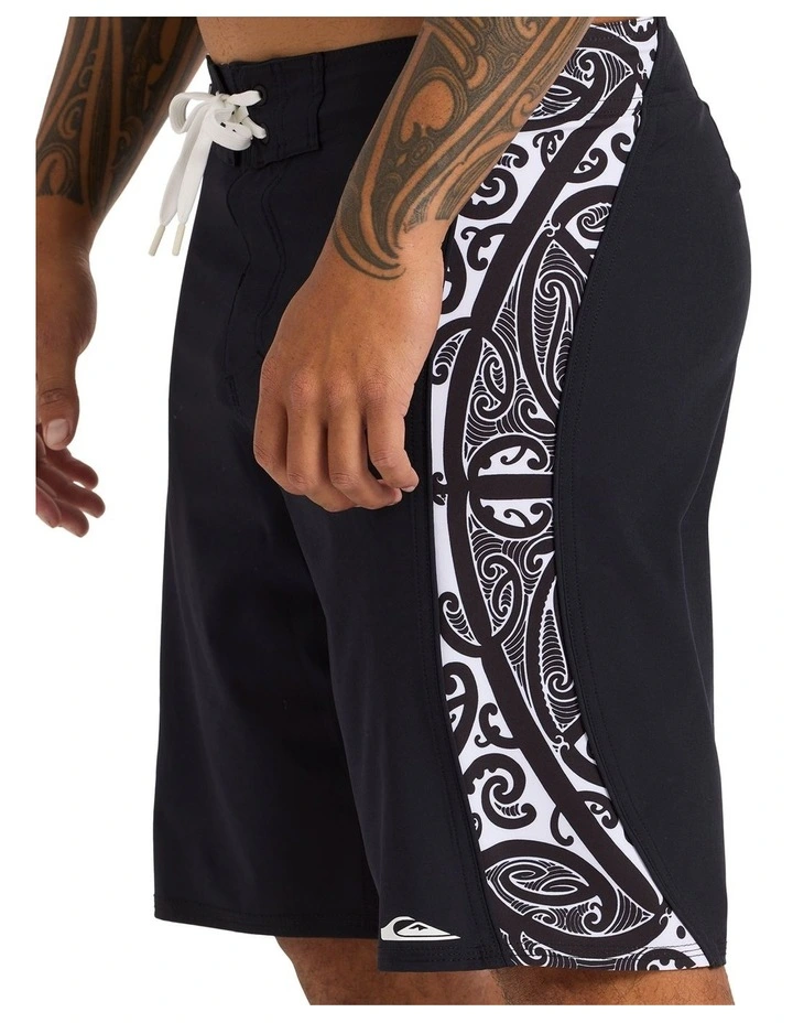 Mangotu Boardshorts 20" in Black image 4