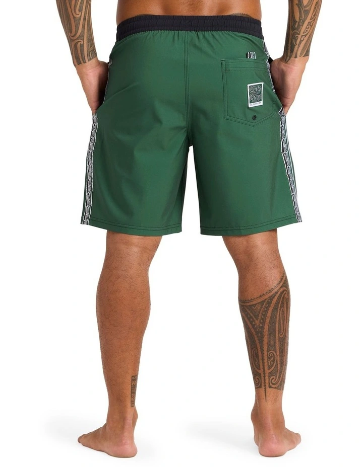 Pu-Tawhiro Swim Shorts 20" in Jungle Green image 2