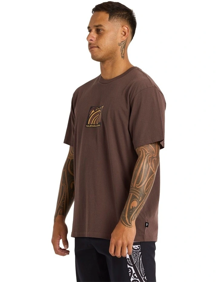 Takarangi T-shirt in Chocolate image 3