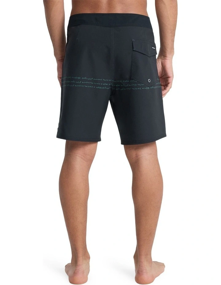 Surfsilk Straight 18 Boardshorts Leprechaun Quik Stripe image 2