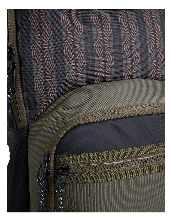 School E Chill Backpack in Olive image 4