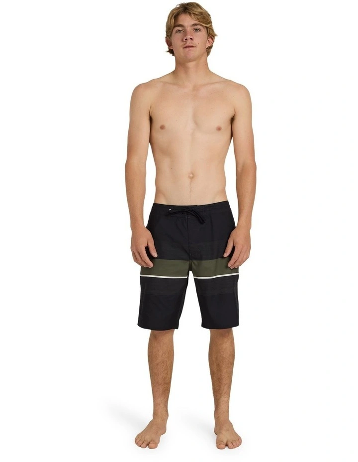 Everyday Padang Beach 20 Boardshorts In Black Padang Stripe image 5
