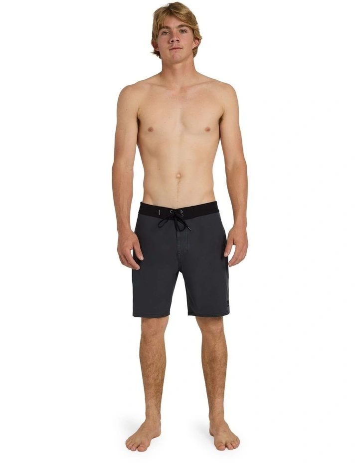 Surfsilk Street Trunk 18 Boardshorts In Black image 5