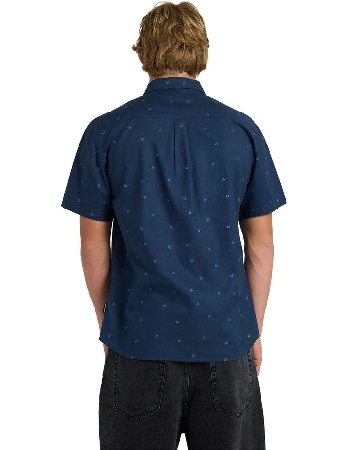 Apero Classic Short Sleeve Shirt Dark Ditsy Hibiscus Wove image 2