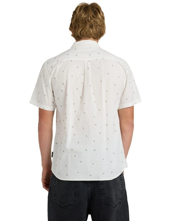 Apero Classic Short Sleeve Shirt Snow White Ditsy Hibiscus image 2