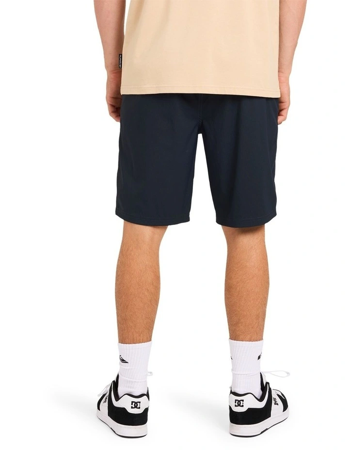 Overcast Amphibian 20 Inch Hybrid Shorts In Black image 2