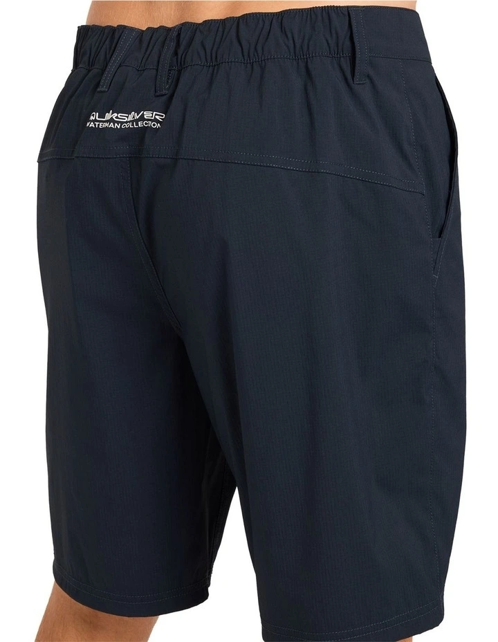 Overcast Amphibian 20 Inch Hybrid Shorts In Black image 4