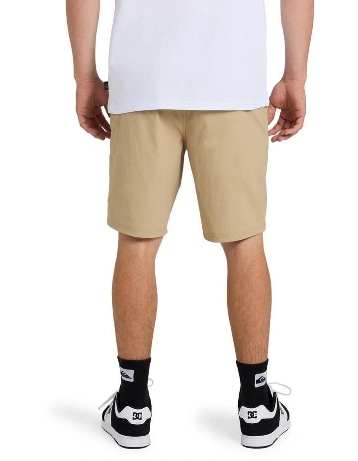 Overcast Amphibian 20 Inch Hybrid Shorts in Pine Bark image 2