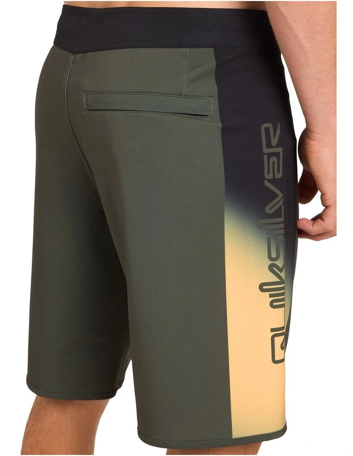Surfsilk Holmes 20 Inch Boardshorts In Grape Leaf image 4