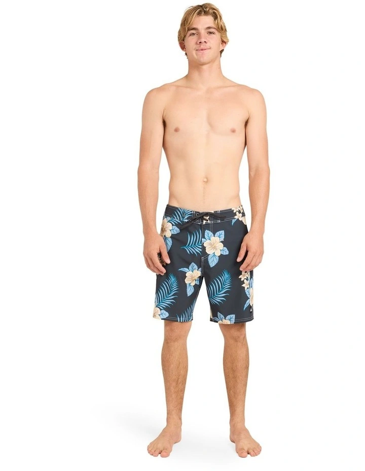 Surfsilk Straight 18 Inch Boardshorts in Tarmac image 5