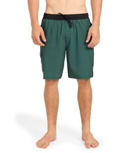 Battler 19 Inch Volley Shorts In Forest