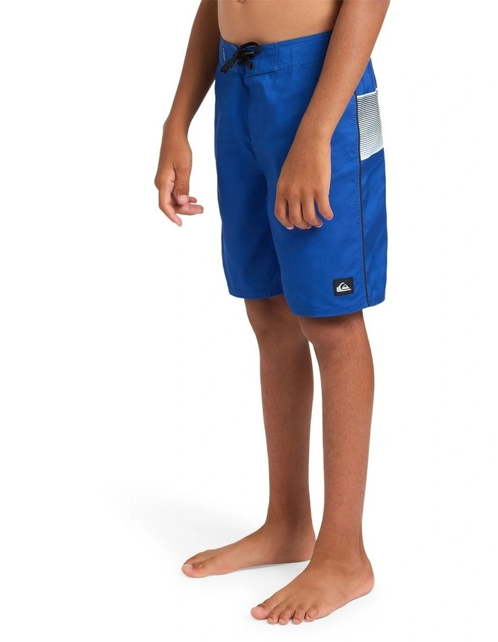Boys 8-16 Everyday Billboard 17 Inch Boardshorts in Monaco Blue image 3