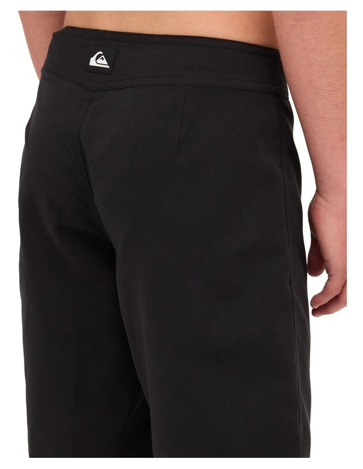 Boys 8-16 Everyday Omni Logo 17 Inch Boardshorts in Black image 4
