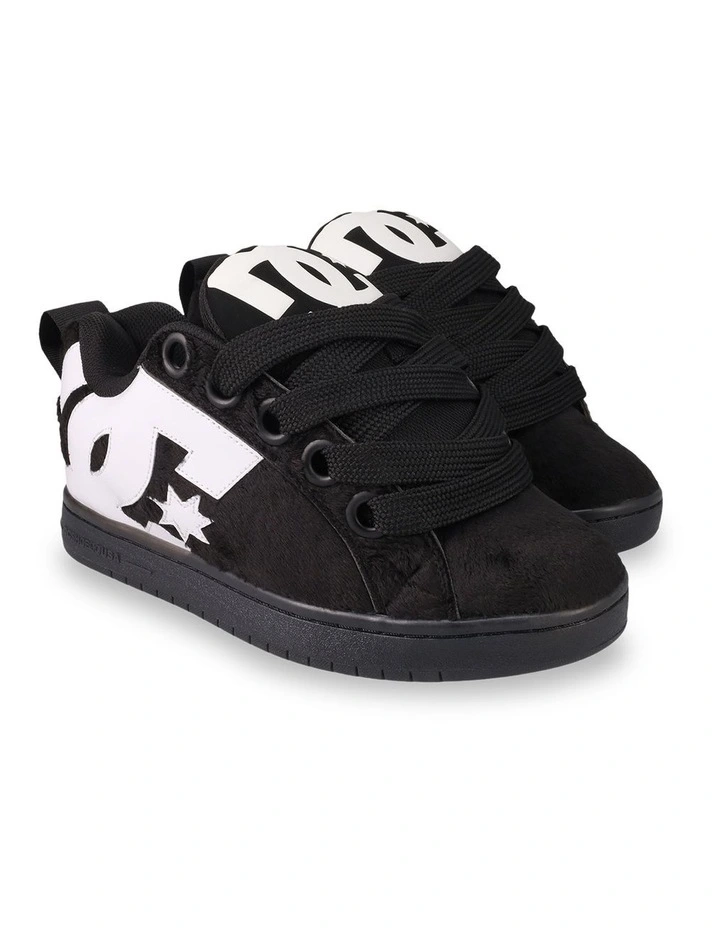 Court Graffik Skate Shoes In Black image 1