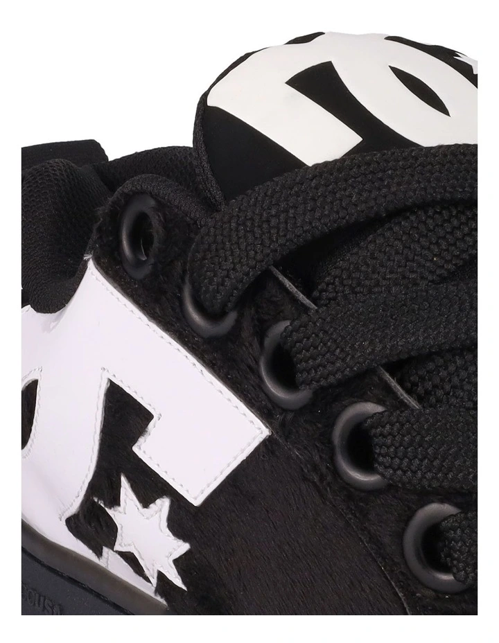 Court Graffik Skate Shoes In Black image 5
