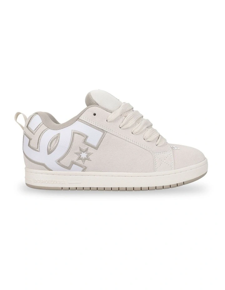 Court Graffik S Skate Shoes in Off White/White/Tan image 1