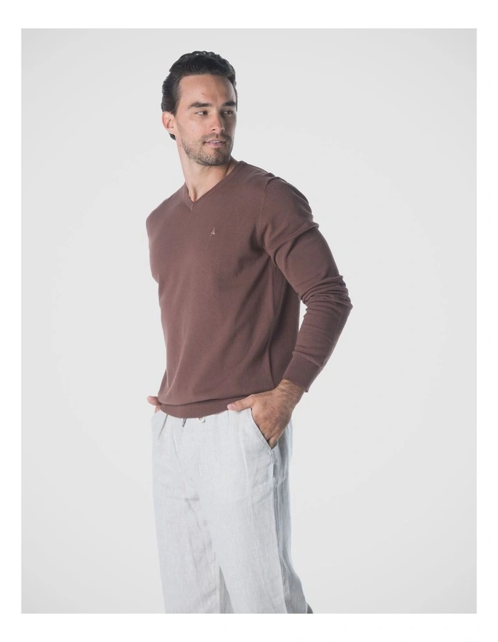 V-Neck Jumper in Chocolate image 3