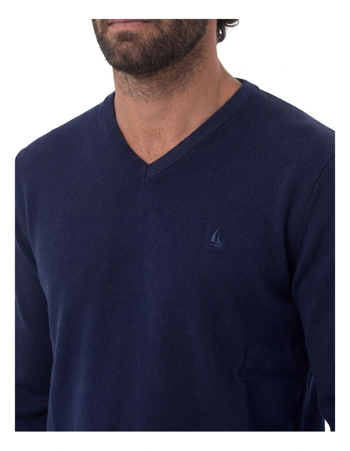 V-neck Jumper in Navy image 4