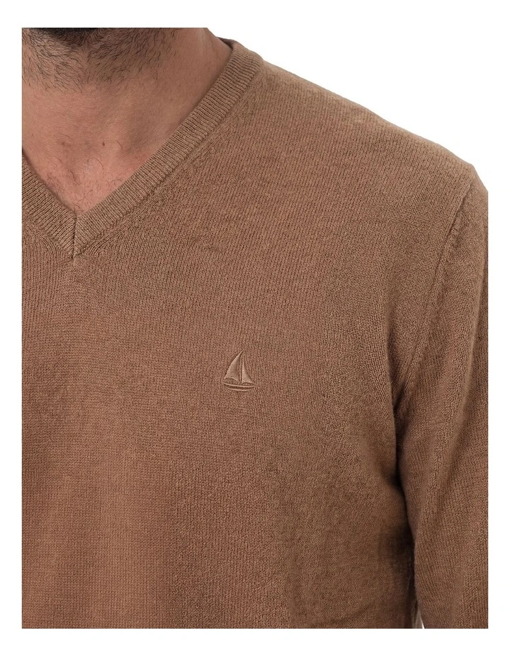 V-Neck Jumper in Natural image 4