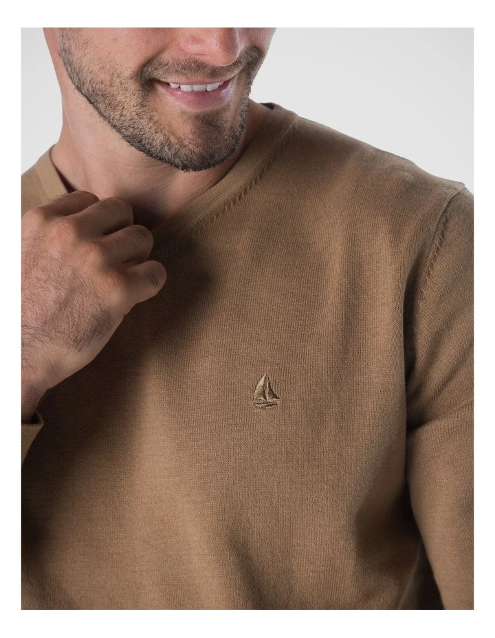V-Neck Jumper in Natural image 4