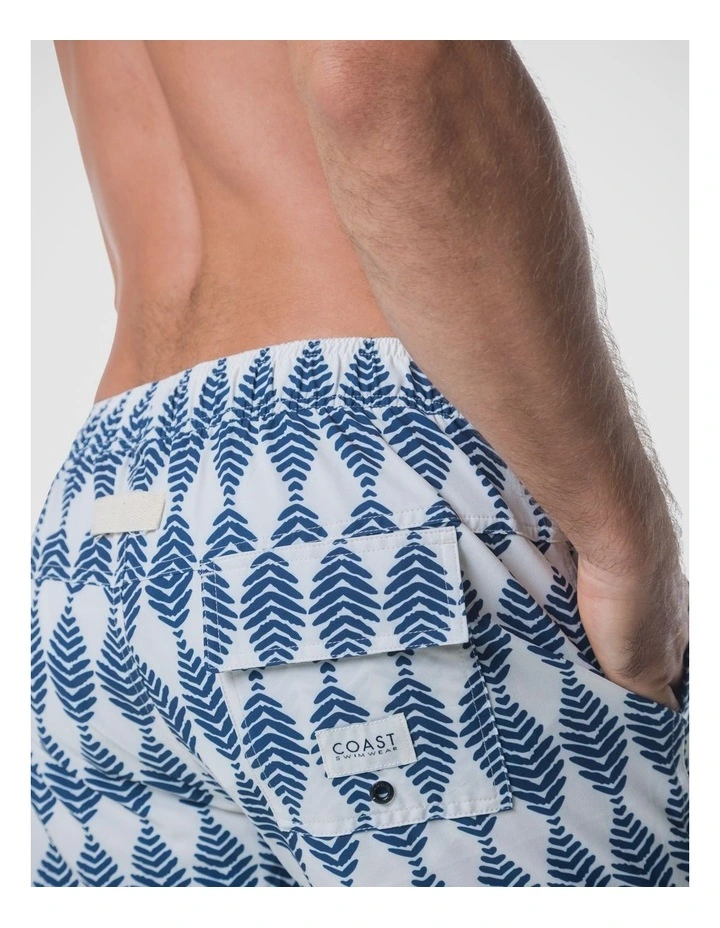 Riviera Club Shorts - Navy image 4