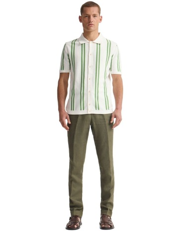 Ivory/Green colour