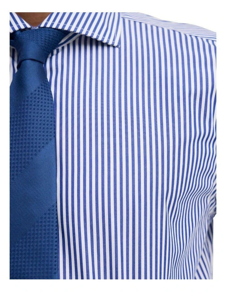 Trafalgar Slim Fit Shirt in Navy image 6