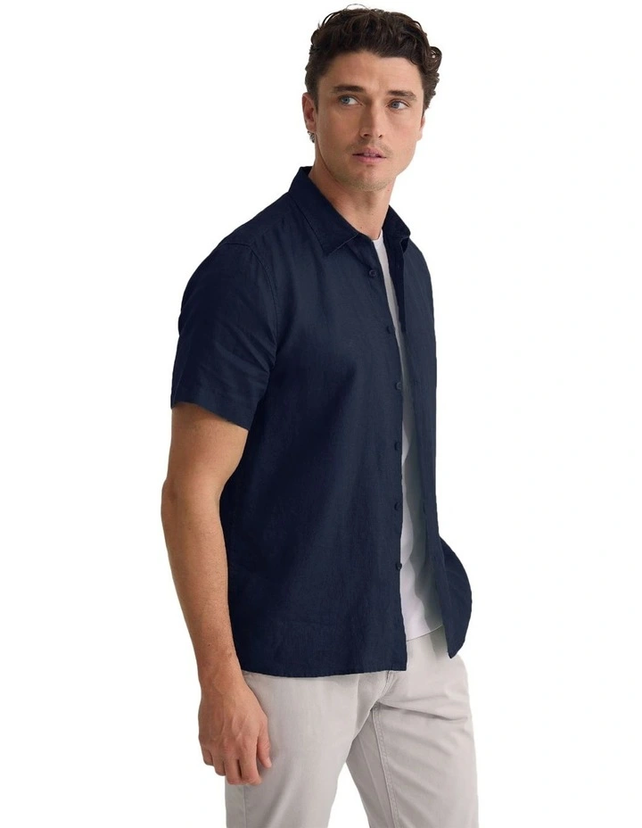 Leyton French Linen Short Sleeve Shirt in Deep Navy image 3