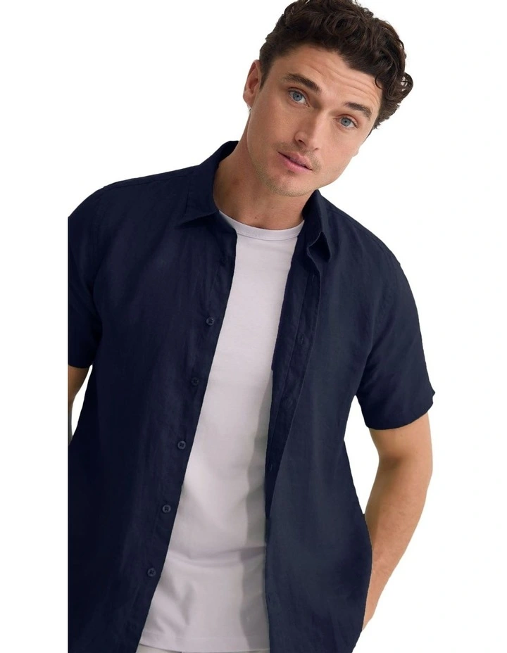 Leyton French Linen Short Sleeve Shirt in Deep Navy image 4