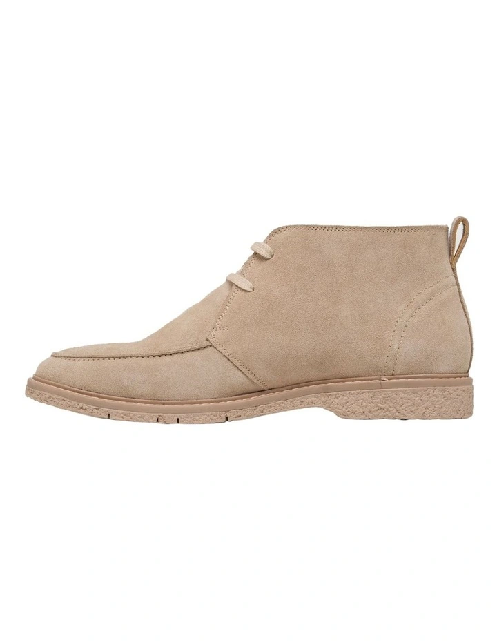 Leo Suede Desert Boot in Sand image 3
