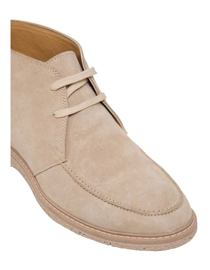 Leo Suede Desert Boot in Sand image 4