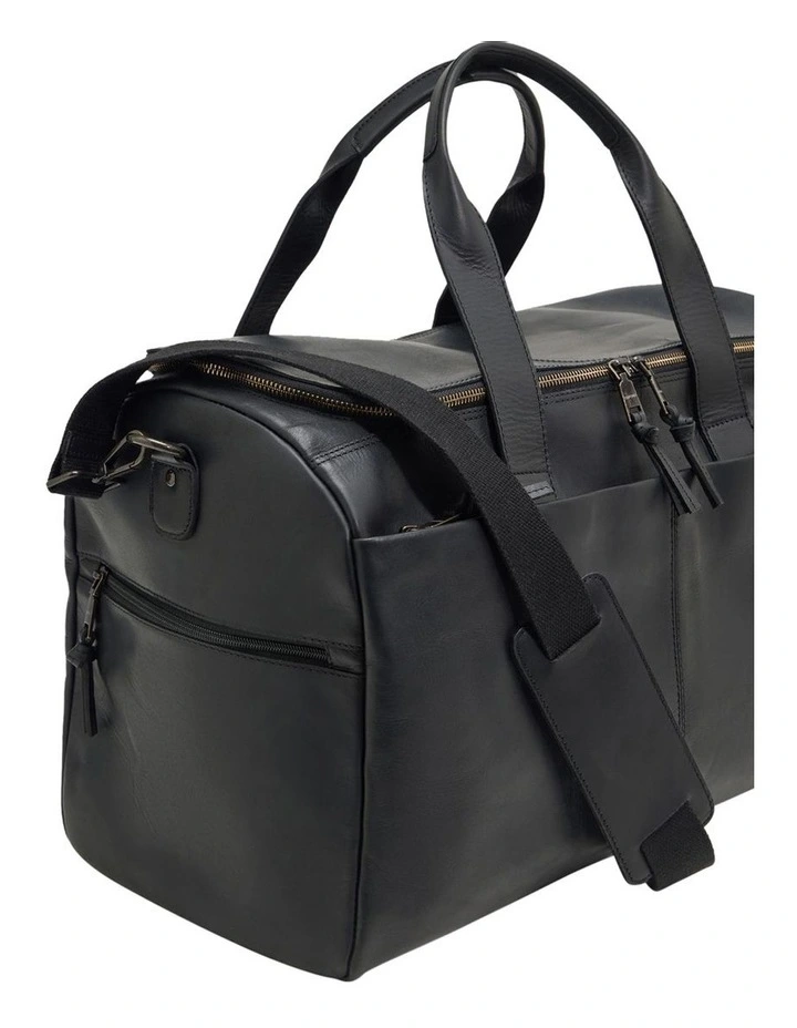Traveller Weekender Bag in Black image 4
