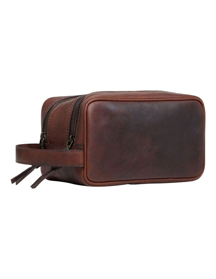 Traveller Leather Wash Bag in Saddle Tan image 3