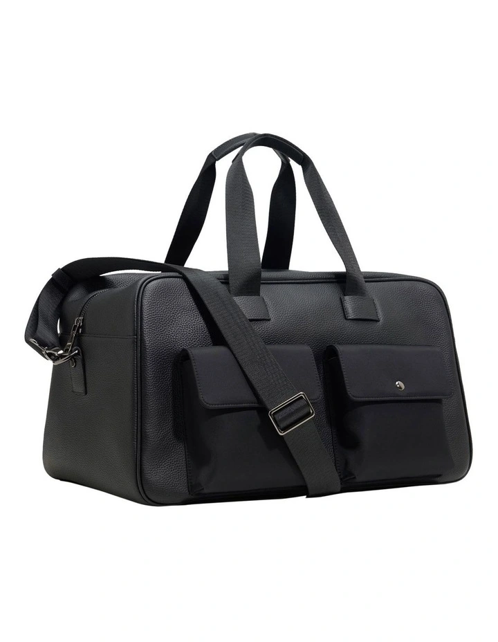 Atlas Overnighter Bag in Black image 2